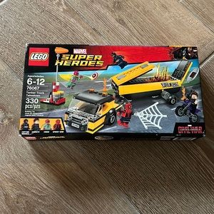 Marvel super heros tanker truck takedown Lego set